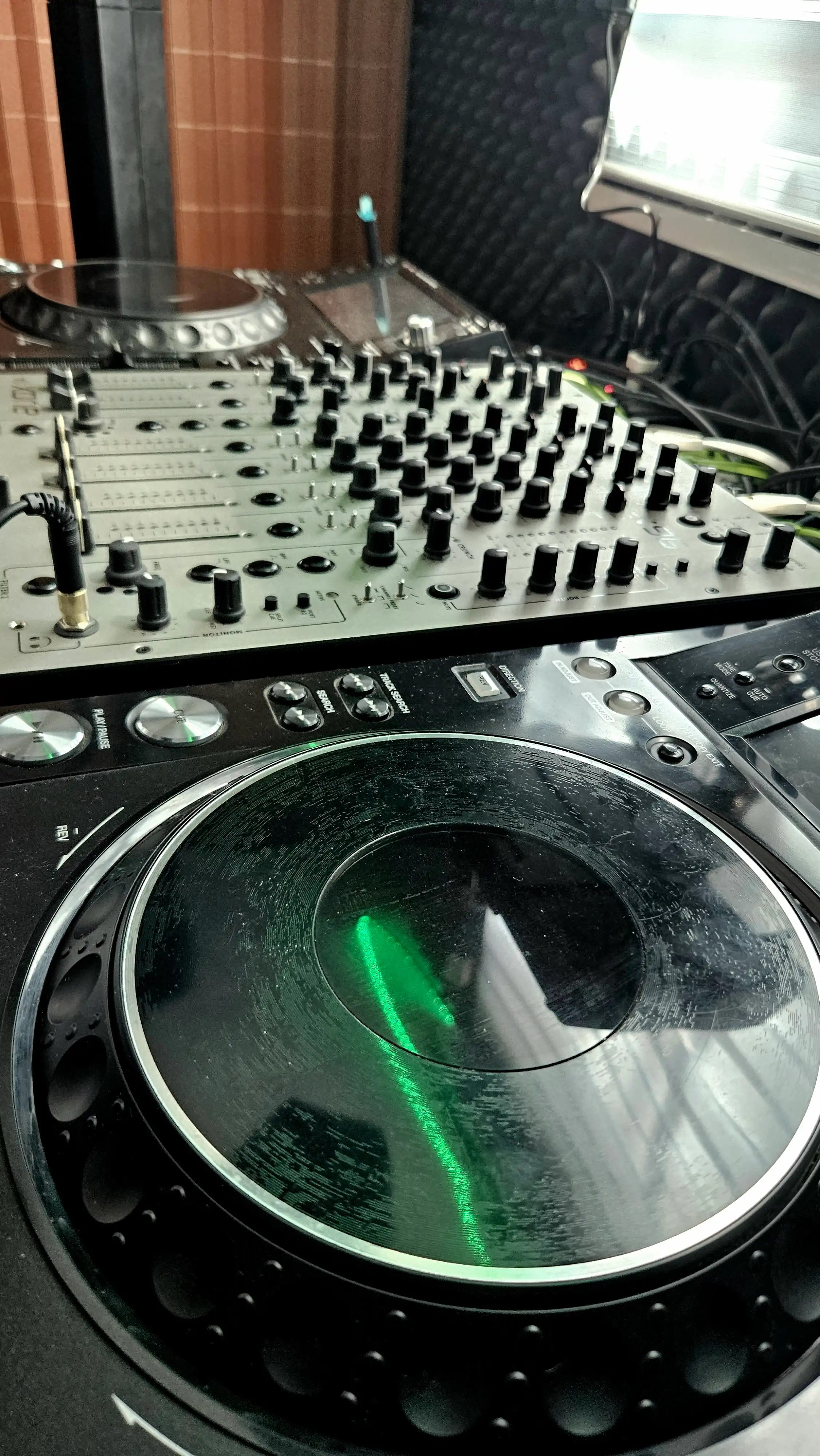 DJ 6